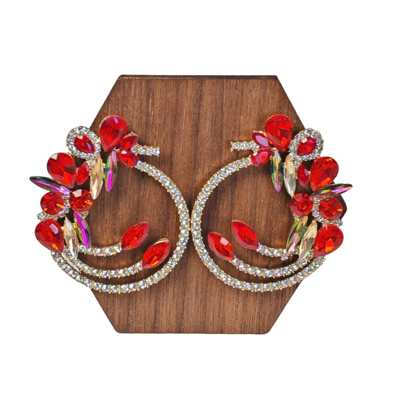 Diamond-encrusted geometric earrings, trendy and versatile, light luxury style earrings