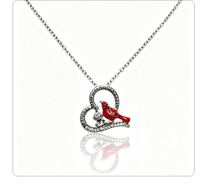 Crescent Red Bird Pendant Necklace for Women, Fashionable Heart-Shaped Diamond-Studded Clavicle Chain, Unique and Elegant Accessory