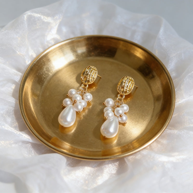 French-style elegant pearl earrings, light luxury, high-end, stunning and fashionable earrings
