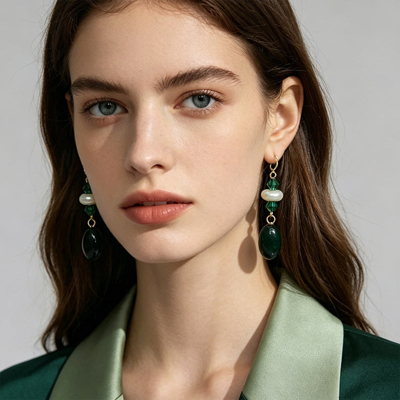 Light luxury niche black diamond pearl oval drop earrings with a French high-end feel and versatile style