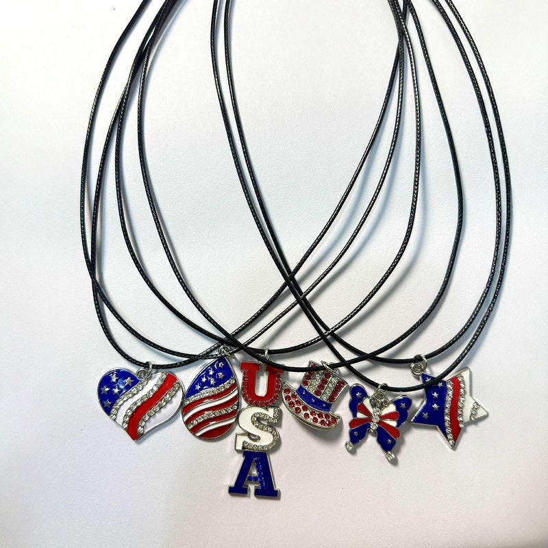 American Independence Day Flag Pendant Necklace with Rhinestones Patriotic Theme Collarbone Chain for Women