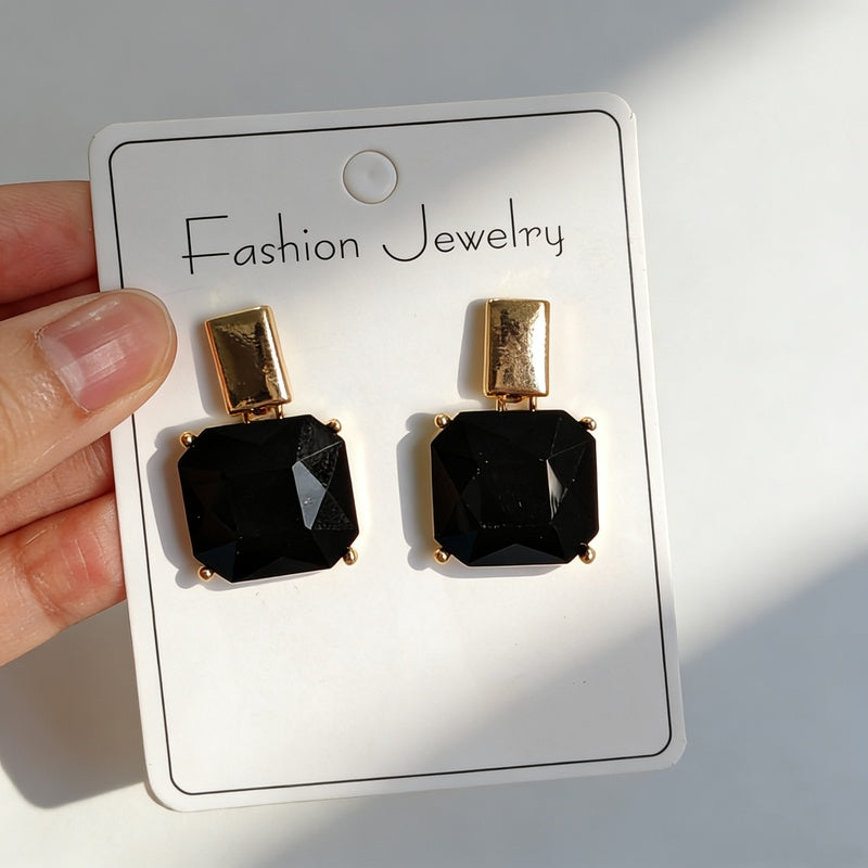 French-style elegant pearl earrings, light luxury, high-end, stunning and fashionable earrings