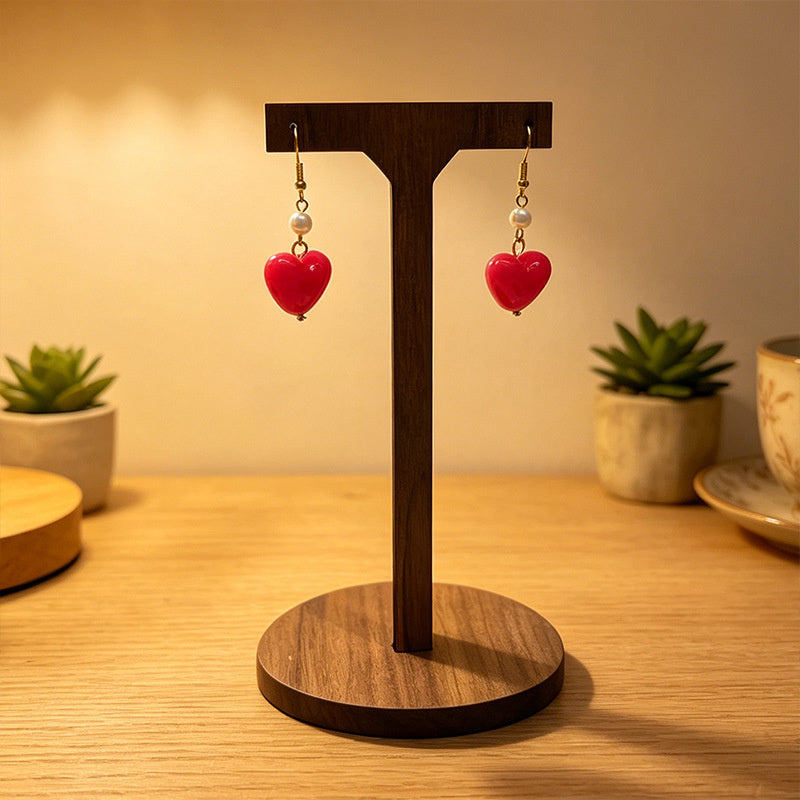 Unique elegant amber heart earrings with a gentle and sophisticated vibe, versatile accessory
