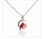 Crescent Red Bird Pendant Necklace for Women, Fashionable Heart-Shaped Diamond-Studded Clavicle Chain, Unique and Elegant Accessory