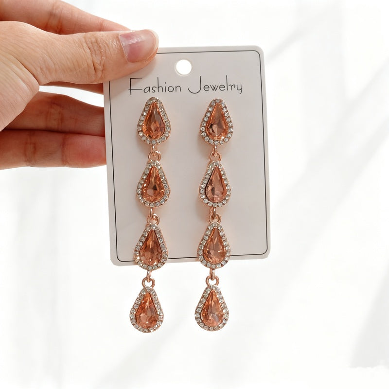 Tassel with a high-end feel, full of diamonds, water drop design, elegant earrings for parties