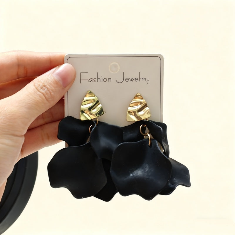 Floral and leaf earrings, high-end trendy studs, niche light luxury earrings