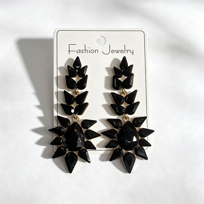 Black rhinestone flame earrings with an exaggerated, grand, and high-end feel