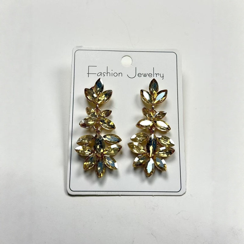 Diamond-studded leaf tassel women, light luxury style, high-end long earrings for evening parties