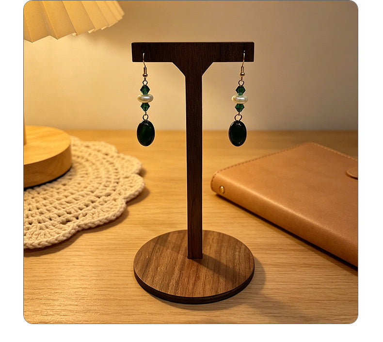 Light luxury niche black diamond pearl oval drop earrings with a French high-end feel and versatile style