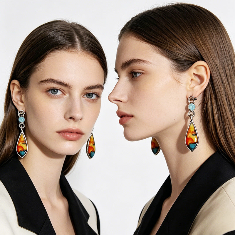 Oil painting-style water drop earrings with contrasting colors and small diamond ear hooks, niche artistic style for everyday wear