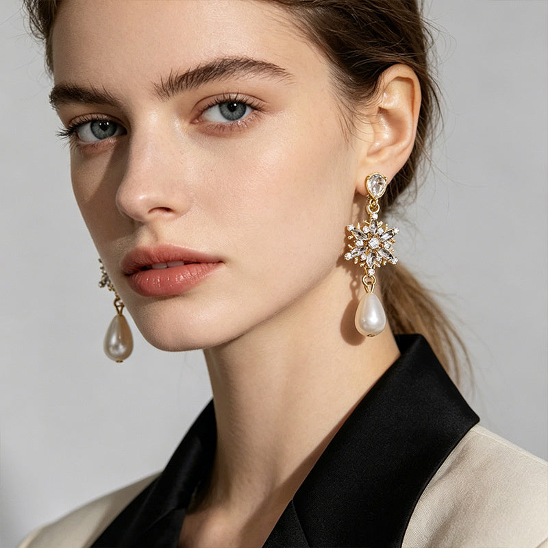 Crystal pearl with three-dimensional snowflake design and diamond inlay, Slimming long earrings
