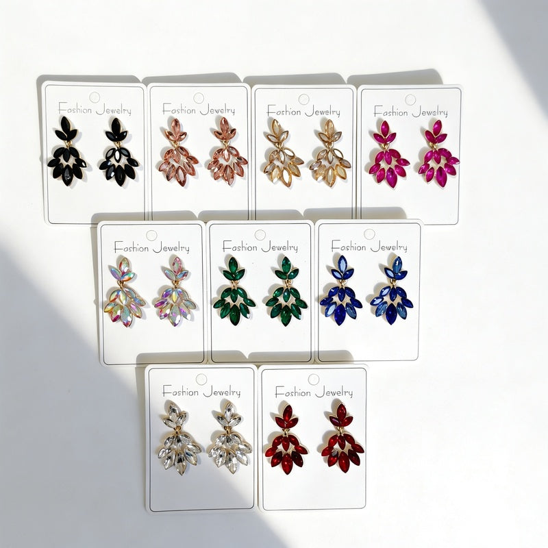 Light luxury high-end earrings with a leaf design, Korean style, trendy and fashionable ear accessories