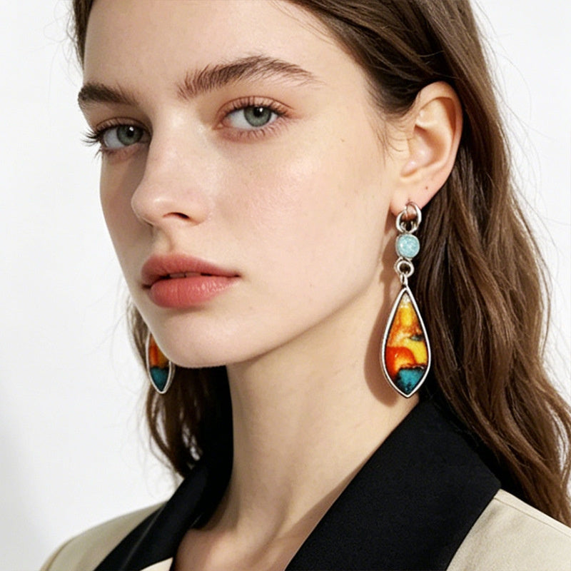 Oil painting-style water drop earrings with contrasting colors and small diamond ear hooks, niche artistic style for everyday wear
