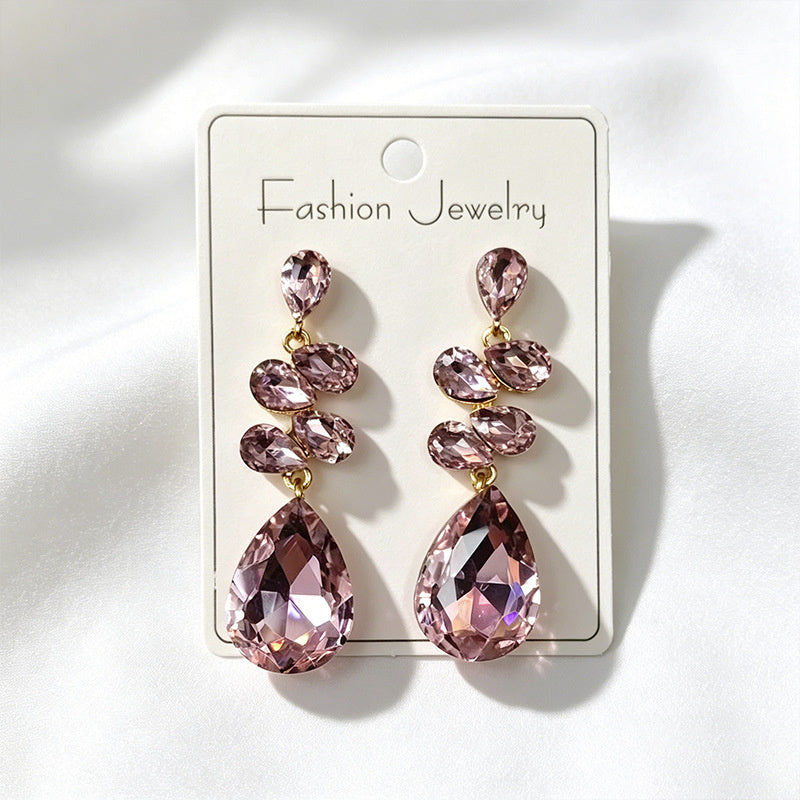 Multi-tiered long drop with colored diamonds, suitable for parties and photo shoots, versatile earrings