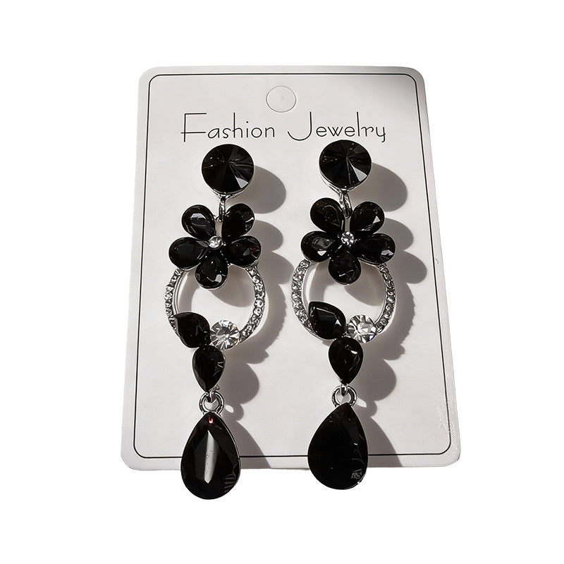 Luxurious floral with full diamond accents, long waterdrop gemstone earrings, court-style versatile earrings that enhance complexion
