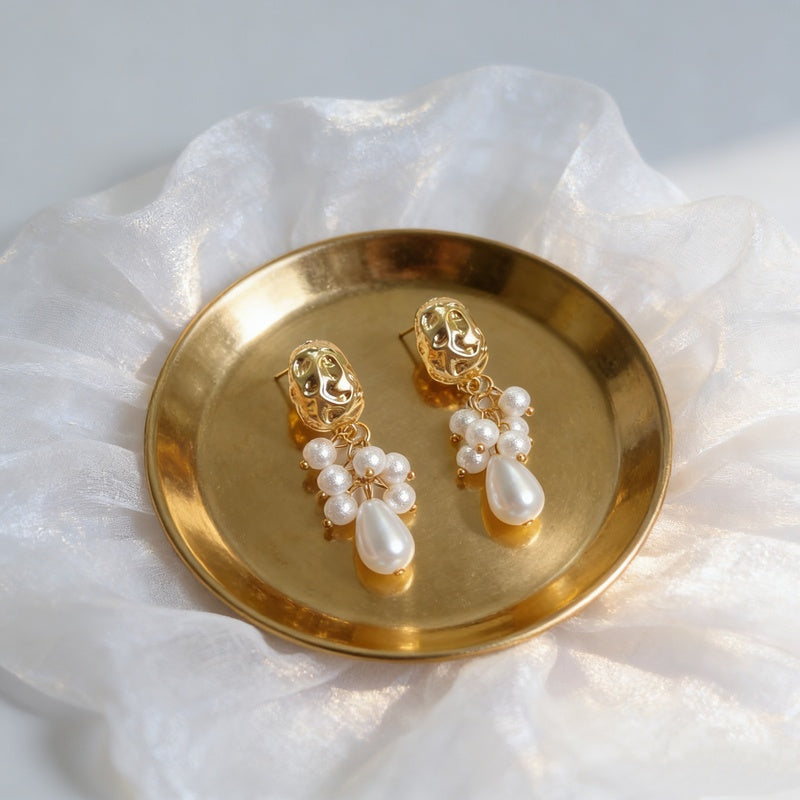 French-style elegant pearl earrings, light luxury, high-end, stunning and fashionable earrings