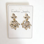 Light luxury high-end earrings with a leaf design, Korean style, trendy and fashionable ear accessories