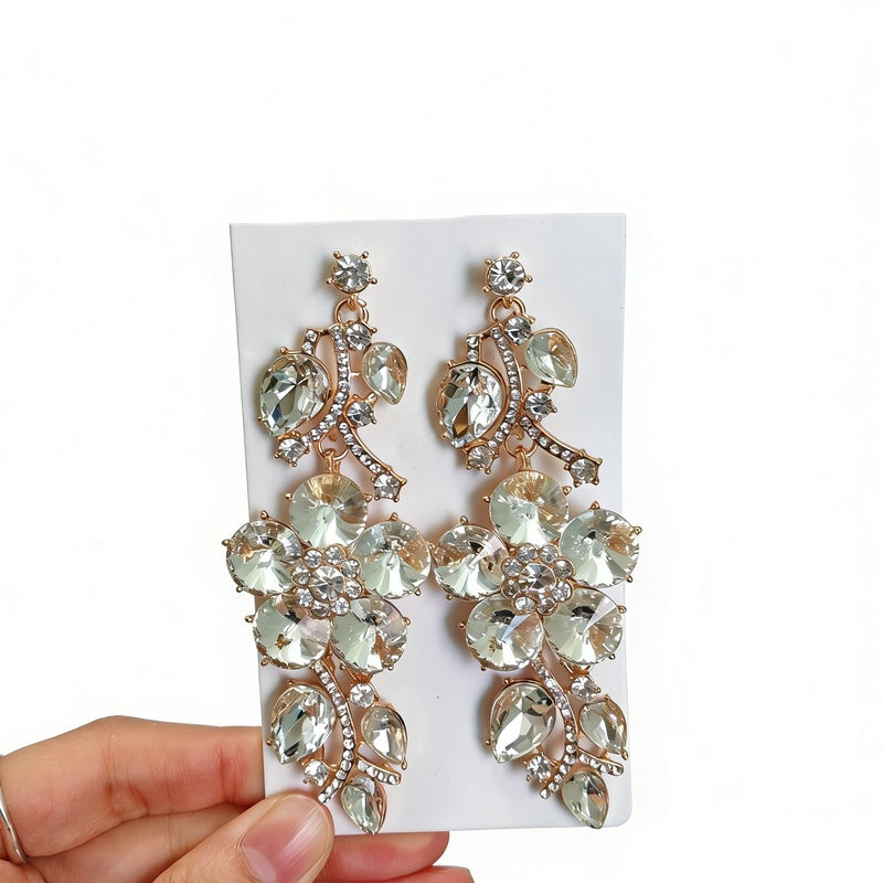 Long with red gemstones, bold and unique, light luxury earrings, palace style, women's evening party teardrop earrings