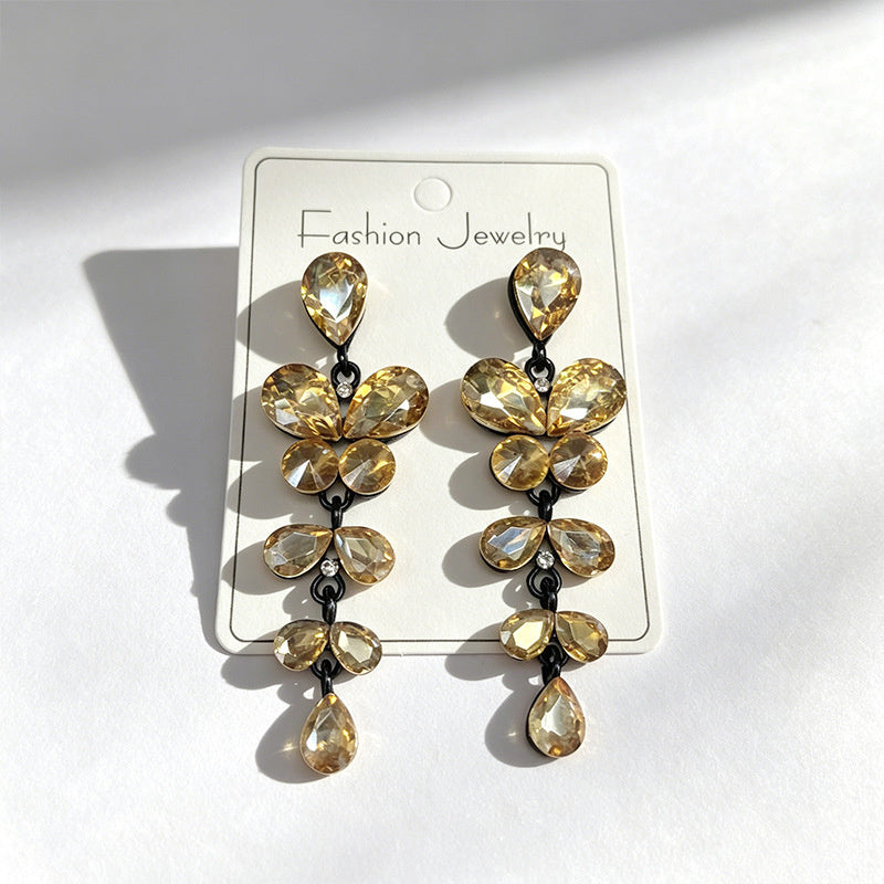 String-style water drop high-end earrings, fashionable and versatile accessories for dates
