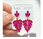 Leaf are light luxury versatile, colorful earrings with a simple and elegant style