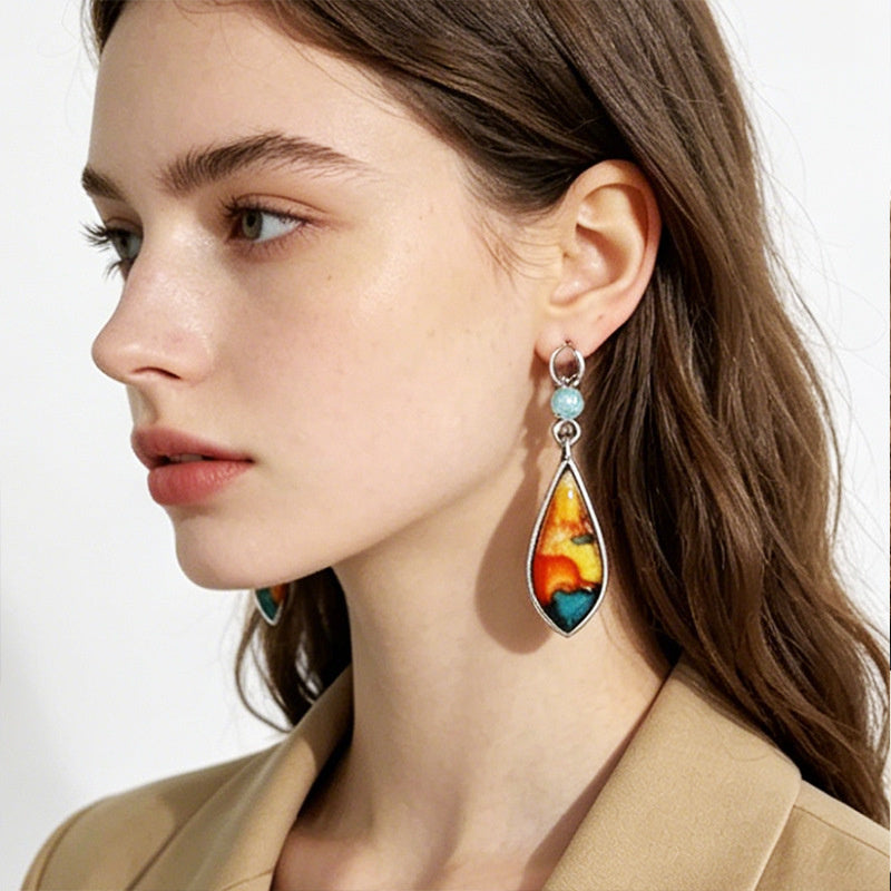 Oil painting-style water drop earrings with contrasting colors and small diamond ear hooks, niche artistic style for everyday wear
