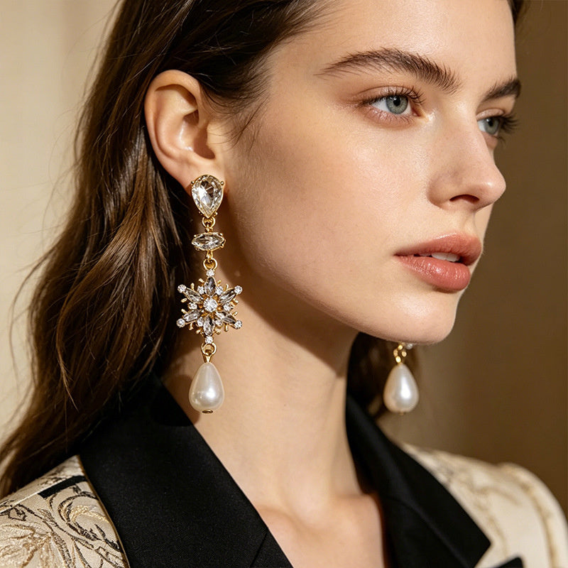 Crystal pearl with three-dimensional snowflake design and diamond inlay, Slimming long earrings