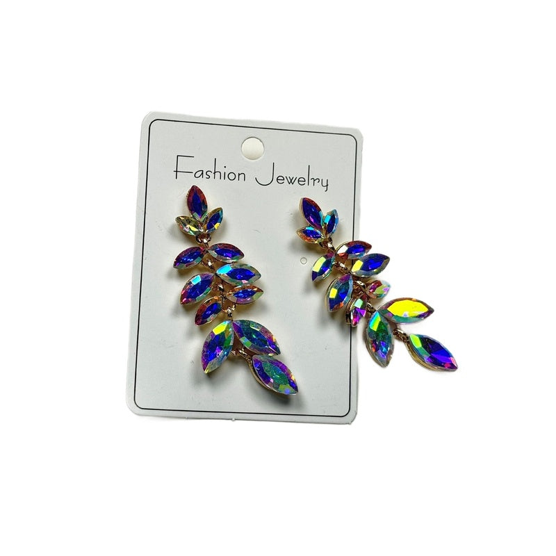 Fashionable leaf-shaped crystal hairpin for women, versatile elegant hair accessory with a light luxury and high-end feel