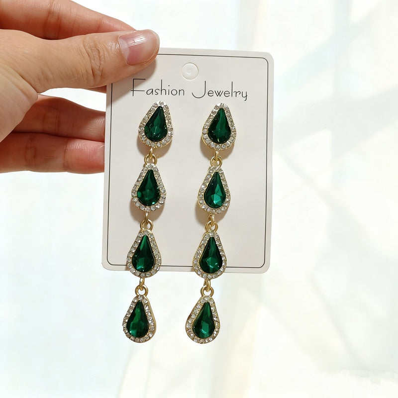 Tassel with a high-end feel, full of diamonds, water drop design, elegant earrings for parties