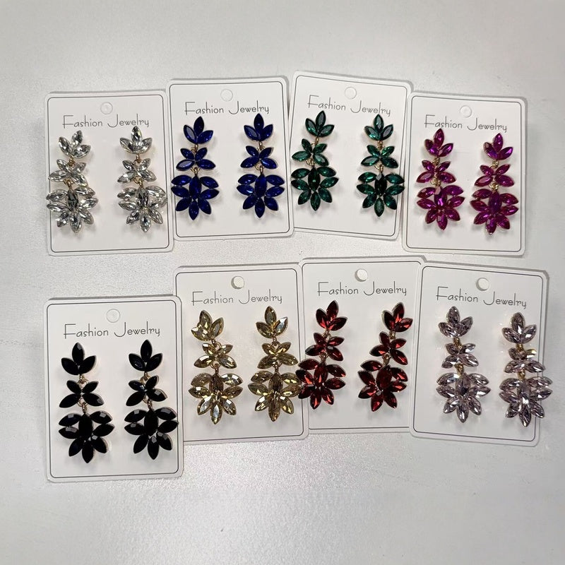 Diamond-studded leaf tassel women, light luxury style, high-end long earrings for evening parties