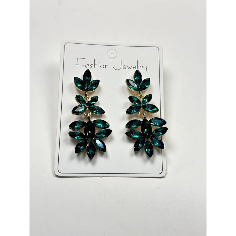 Diamond-studded leaf tassel women, light luxury style, high-end long earrings for evening parties