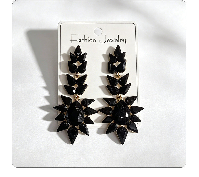 Black rhinestone flame earrings with an exaggerated, grand, and high-end feel