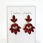 Light luxury high-end earrings with a leaf design, Korean style, trendy and fashionable ear accessories