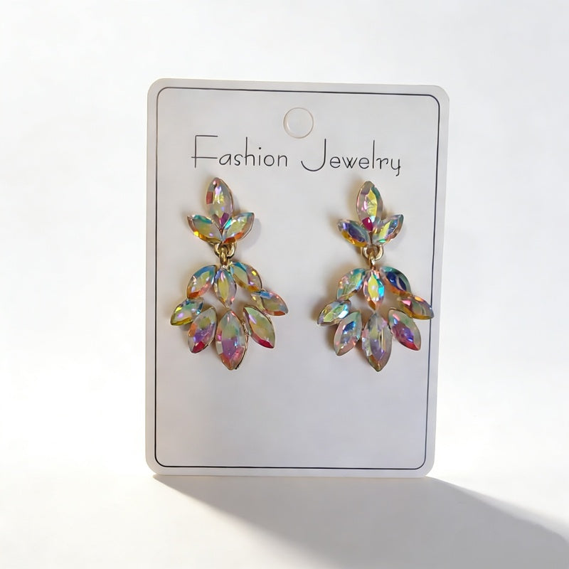 Light luxury high-end earrings with a leaf design, Korean style, trendy and fashionable ear accessories