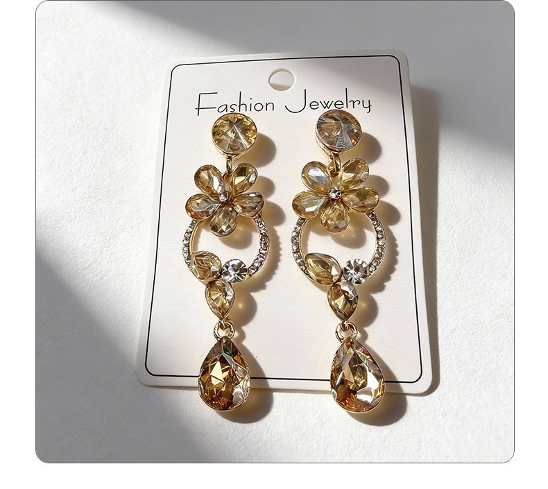 Luxurious floral with full diamond accents, long waterdrop gemstone earrings, court-style versatile earrings that enhance complexion