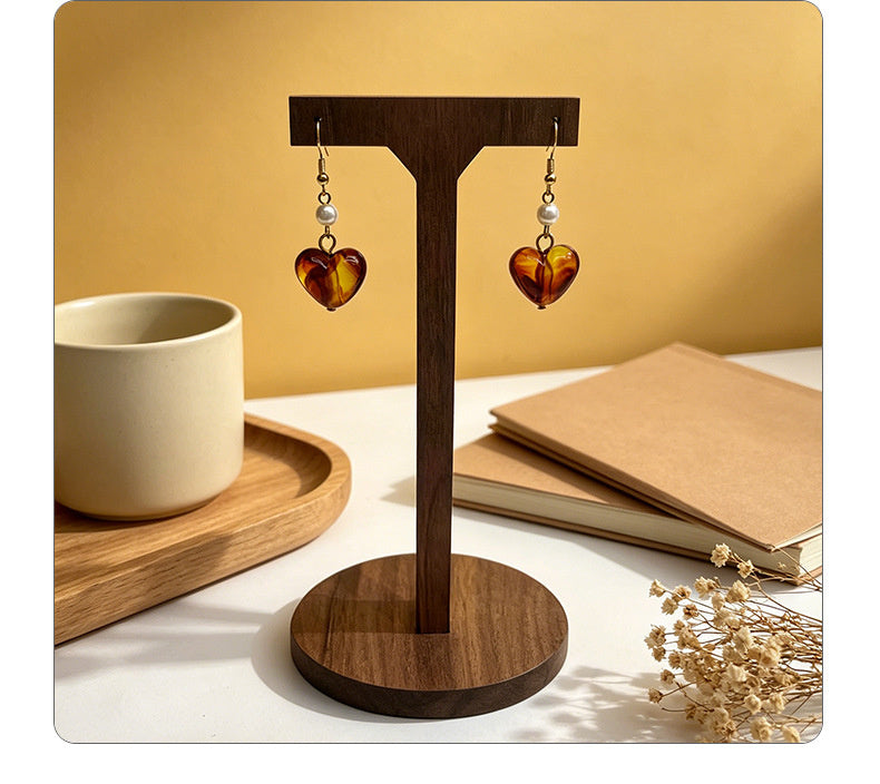 Unique elegant amber heart earrings with a gentle and sophisticated vibe, versatile accessory