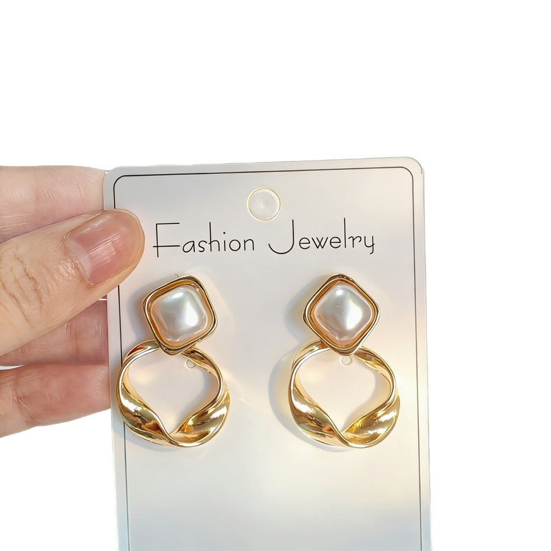 French-style elegant pearl earrings, light luxury, high-end, stunning and fashionable earrings