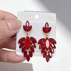Leaf are light luxury versatile, colorful earrings with a simple and elegant style