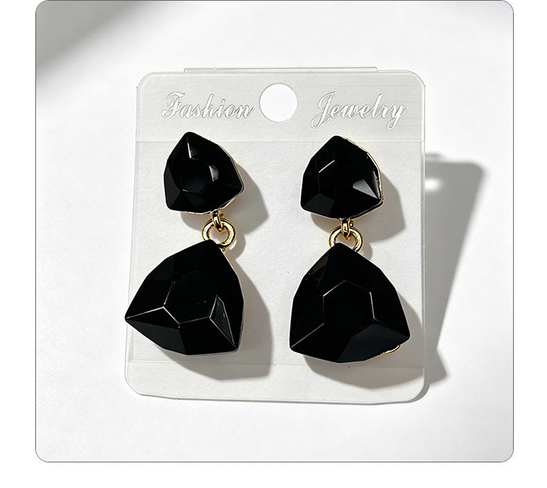 Light luxury style teardrop-shaped faceted crystal multi-layered design earrings, elegant and versatile accessories for everyday wear