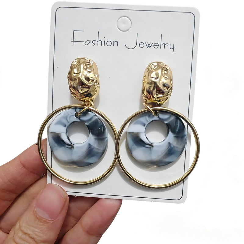 Acrylic hoop with shell pattern, high-end earrings