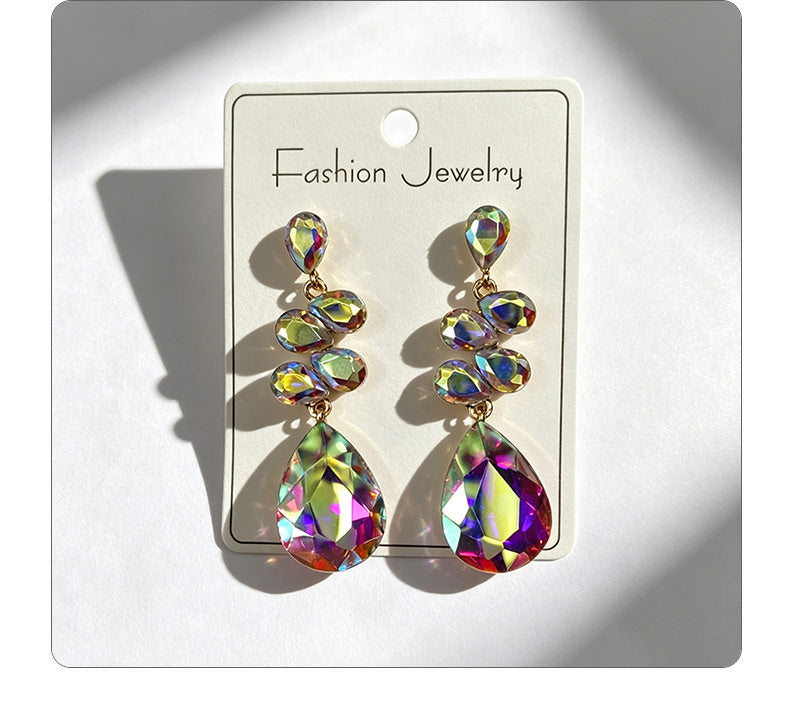 Multi-tiered long drop with colored diamonds, suitable for parties and photo shoots, versatile earrings